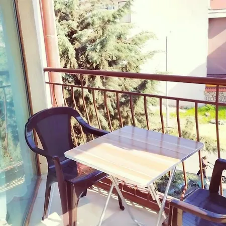 Big Apartment Near The Sea + Kitchen, Wifi &Ac Nesebar