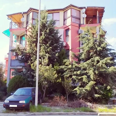 Appartamento Big Apartment Near The Sea + Kitchen, Wifi &Ac